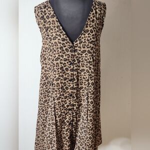 Womans Size Large Leopard Print Dress With Flow And Whispy Features